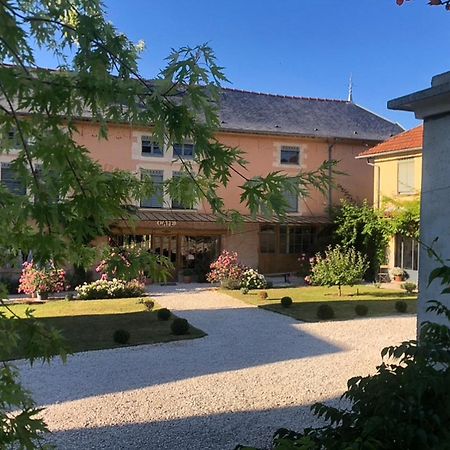Domaine Hotel De France Cunfin Exterior photo