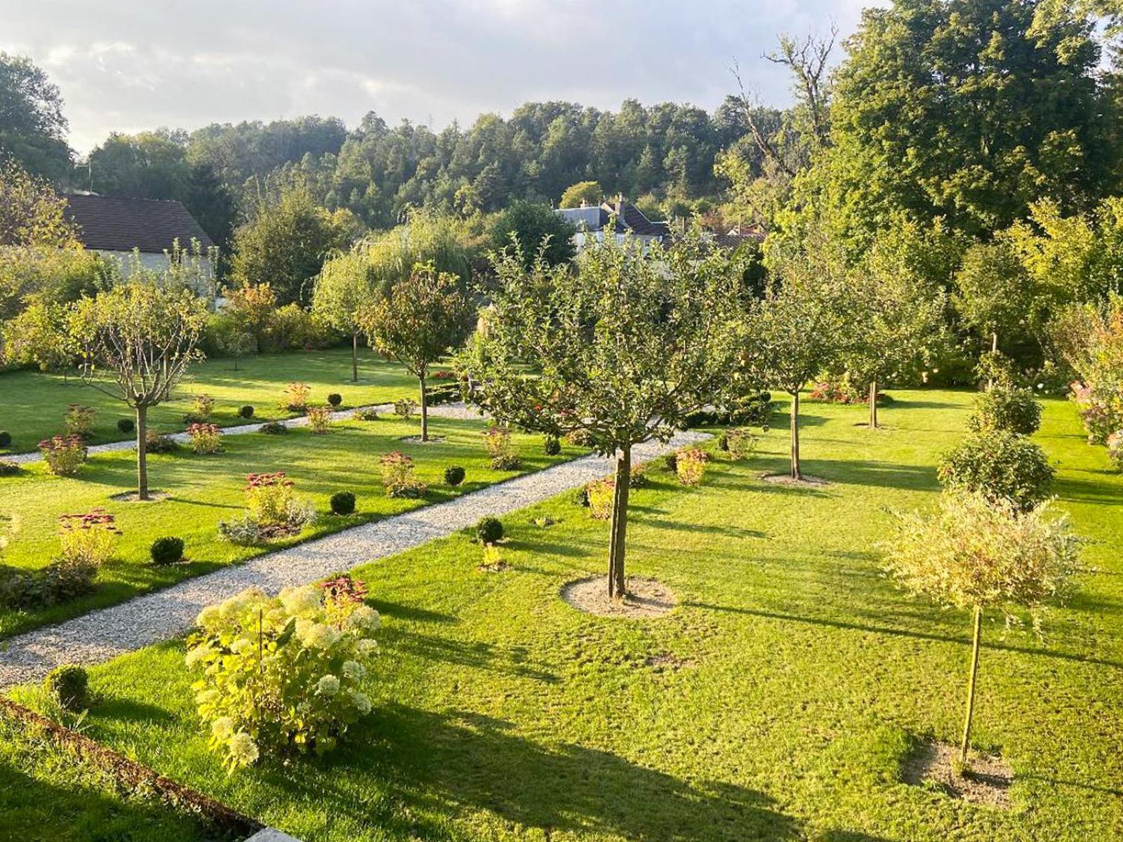 Domaine Hotel De France Cunfin Exterior photo